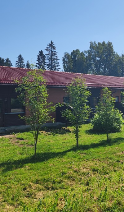 Punatiilinen rivitalo Sonkajärvellä